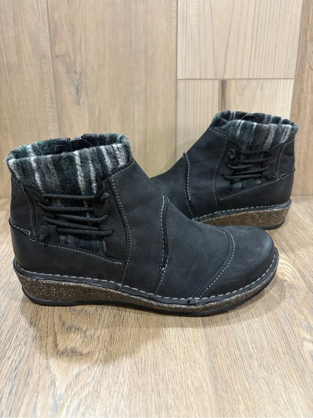 Aetrex Cammie Arch Support Sweater Cuff Ankle Bootie Black Leather New 7.5-8